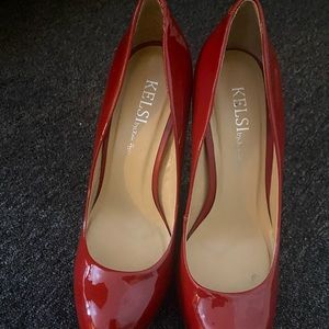 Kelsi Dagger size 8 shoes. Only worn twice
